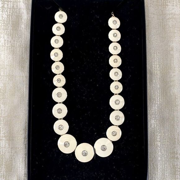 Grayce By Molly Sims White/Ivory Dot Disc Enamel Necklace. New in Box. NIB - Picture 6 of 8
